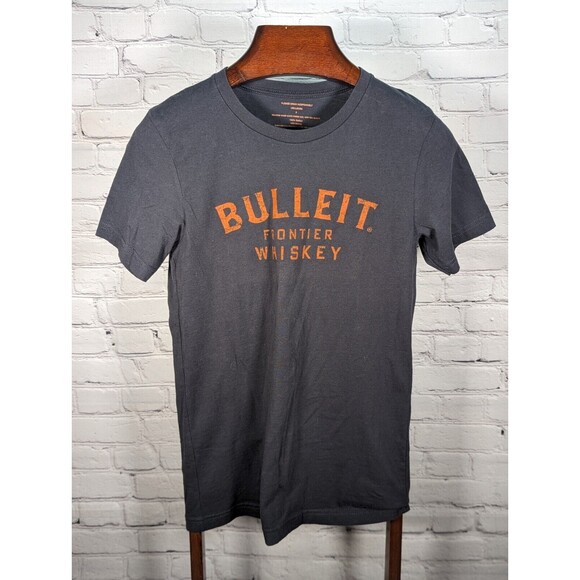 Bulleit Frontier Whiskey Men's Grey Logo Short Sleeve T Shirt Size Small NEW - Picture 1 of 8